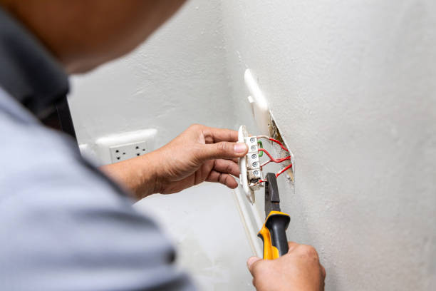 Best Licensed Electrician  in Lake Meade, PA
